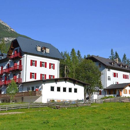 Hotel Croda Rossa Carbonin Esterno foto