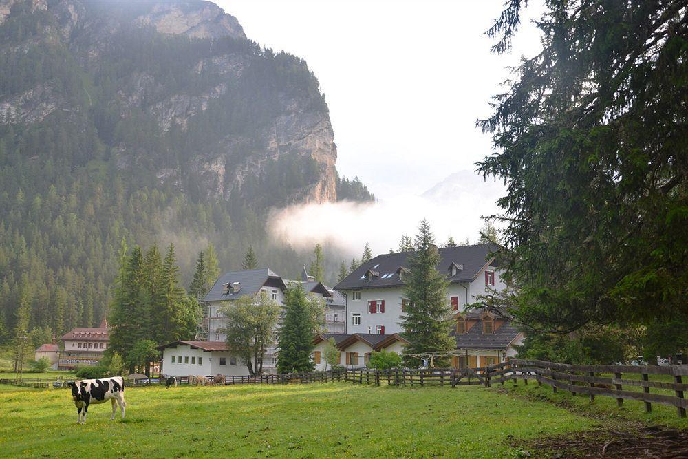 Hotel Croda Rossa Carbonin Esterno foto