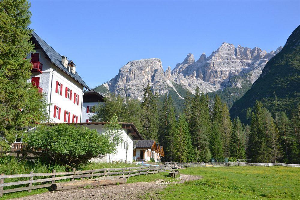 Hotel Croda Rossa Carbonin Esterno foto