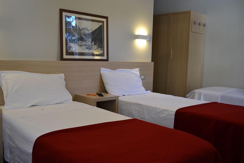 Hotel Croda Rossa Carbonin Esterno foto