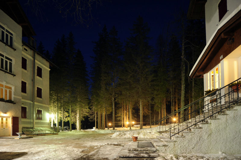 Hotel Croda Rossa Carbonin Esterno foto