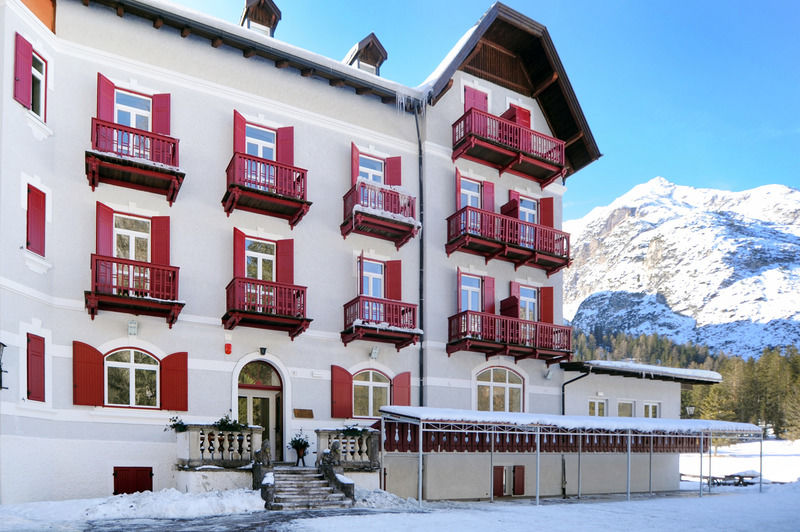 Hotel Croda Rossa Carbonin Esterno foto