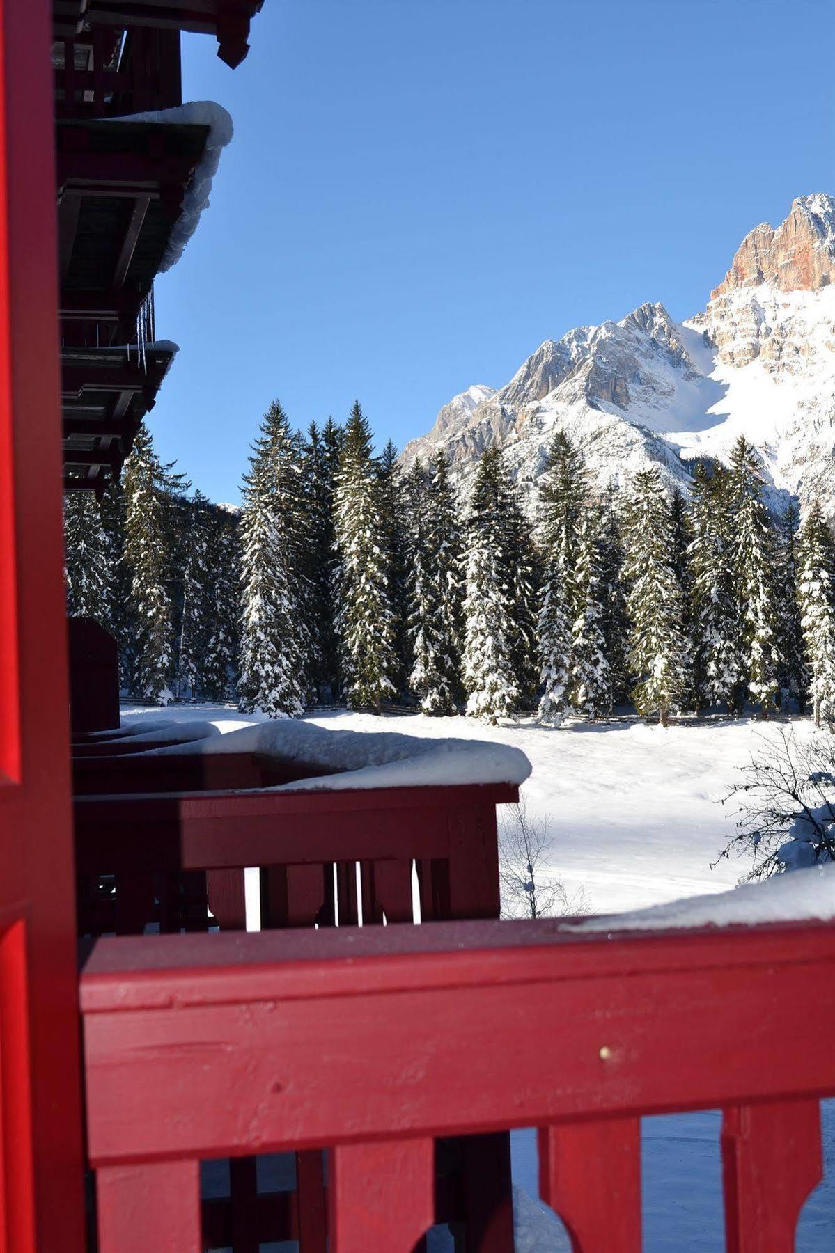 Hotel Croda Rossa Carbonin Esterno foto