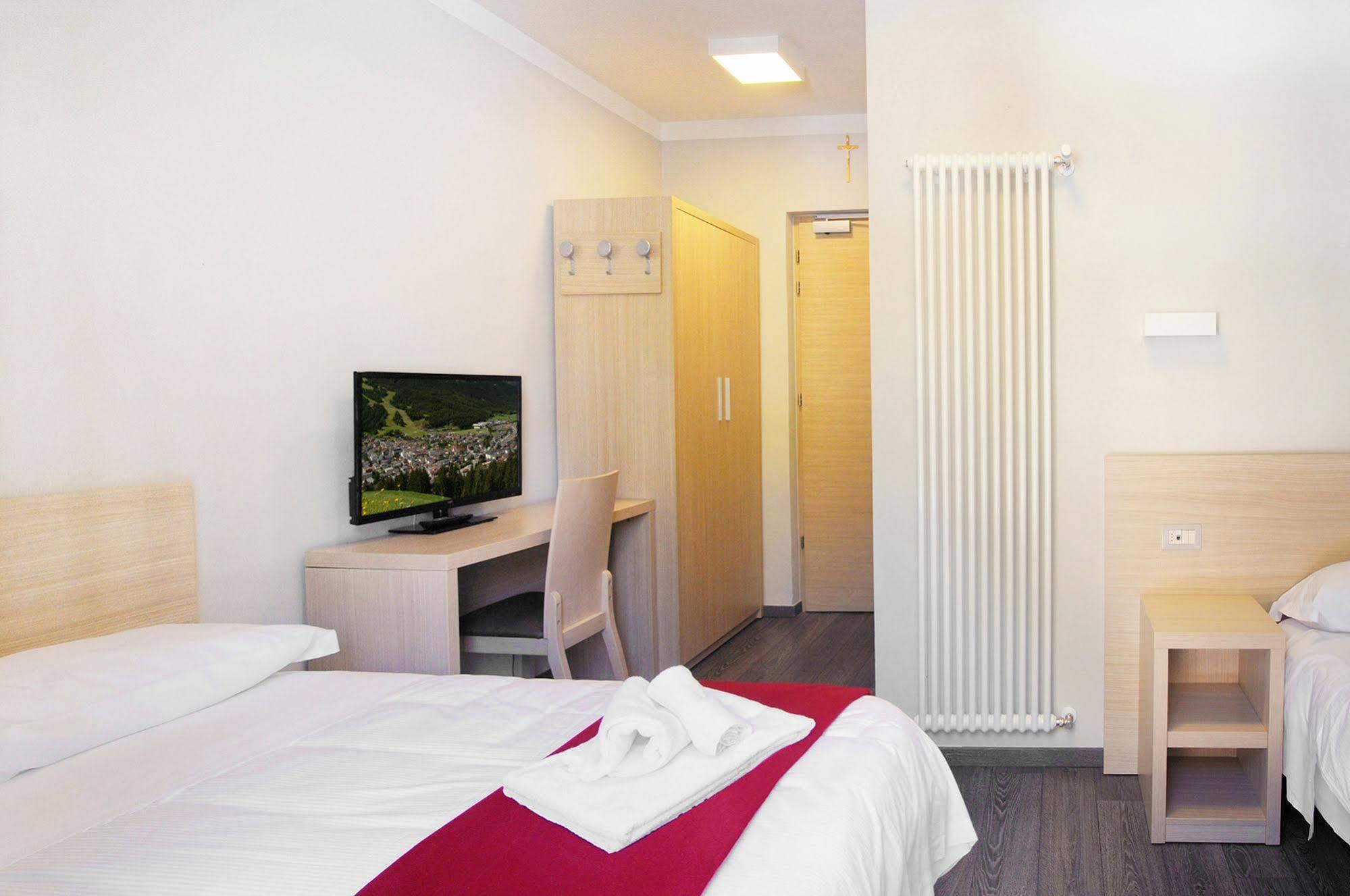 Hotel Croda Rossa Carbonin Esterno foto